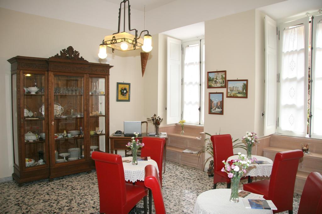 Beb Di Fiore Naples Exterior photo