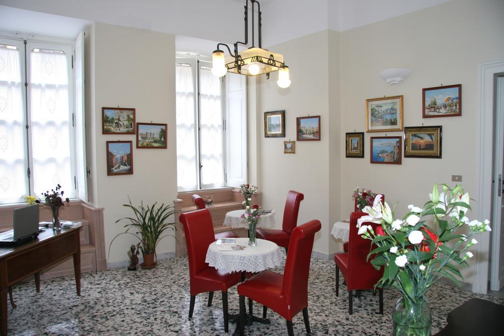 Beb Di Fiore Naples Exterior photo