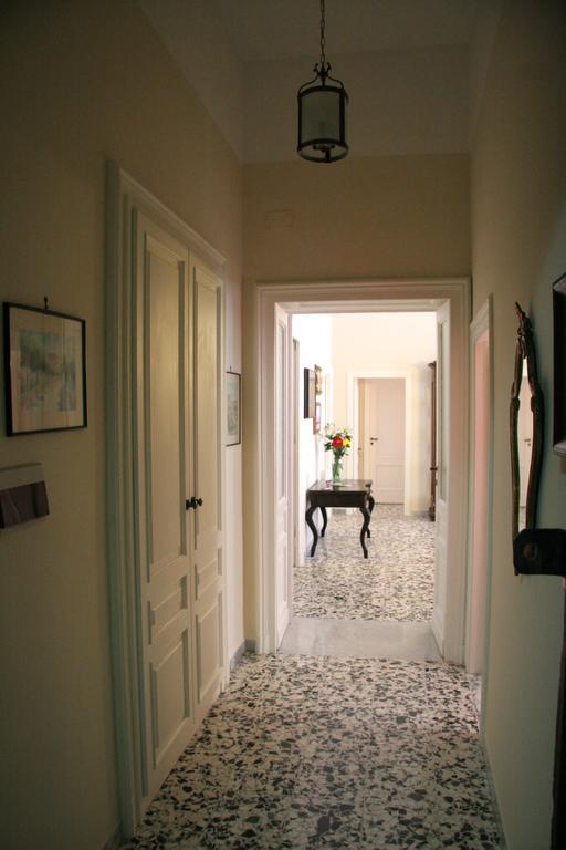 Beb Di Fiore Naples Exterior photo